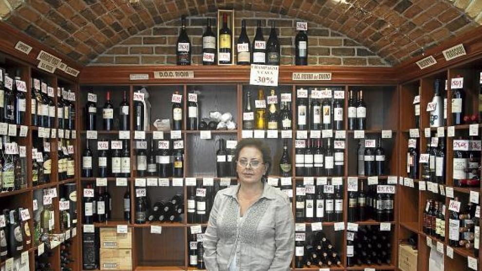 Araceli Murillo, la dueña de la bodega Foncea, ayer, en el establecimiento.