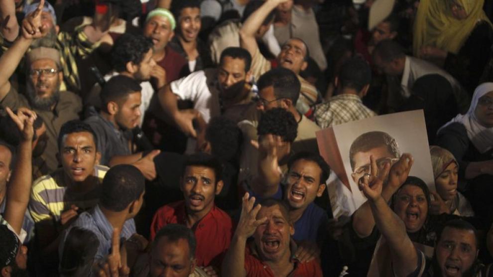 Defensores de Mursi muestran su desolación por la caída del mandatario