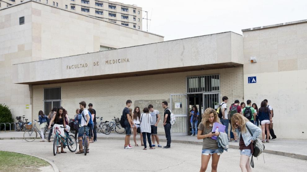 Alumnos de la Universidad de Zaragoza, en la facultad de Medicina