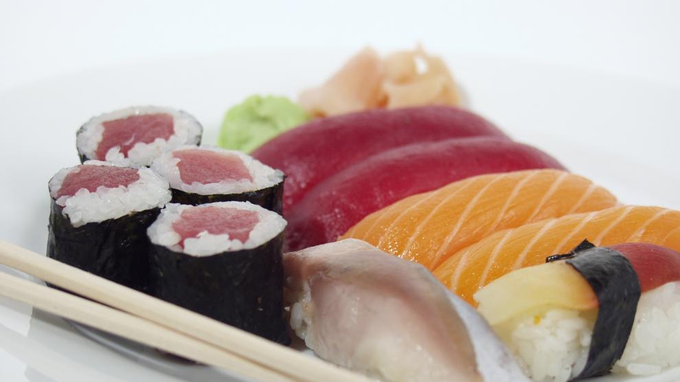Hoy, en los restaurantes japoneses mandan los sushi, los sashimi, la tempura y las sopas