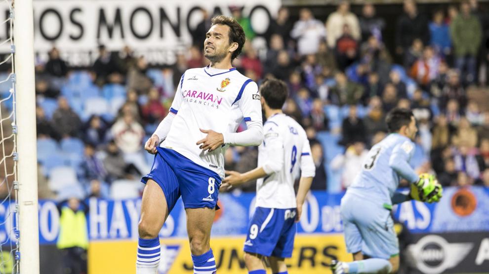 Lolo, en una acción del partido contra el Betis