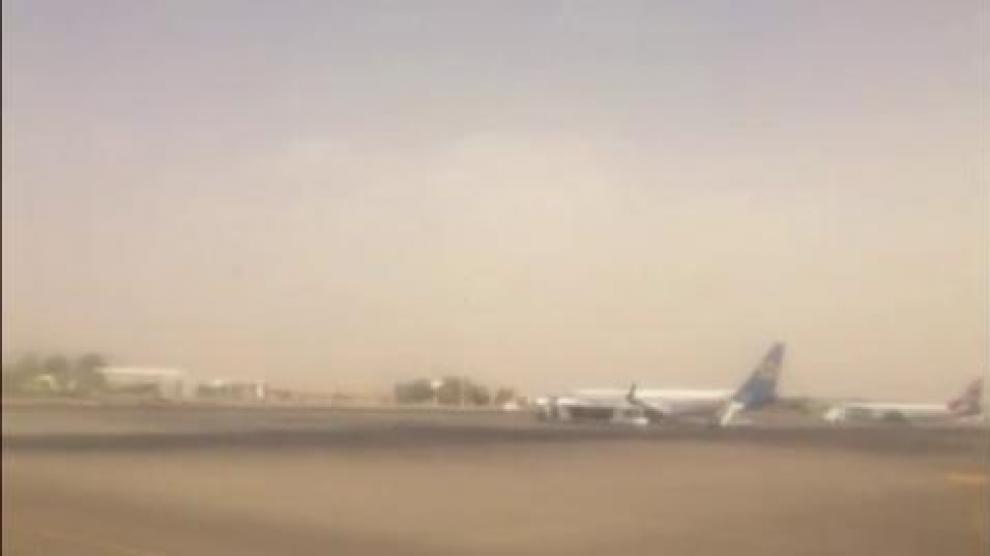 Caos en el aeropuerto egipcio de Sharm el Sheikh por la repatriación de miles de turistas británicos