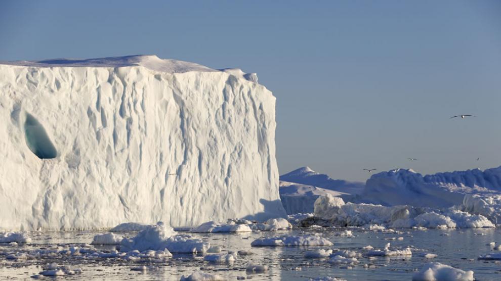 La NASA alerta del deshielo "acelerado" de un gigantesco glaciar en Groenlandia.