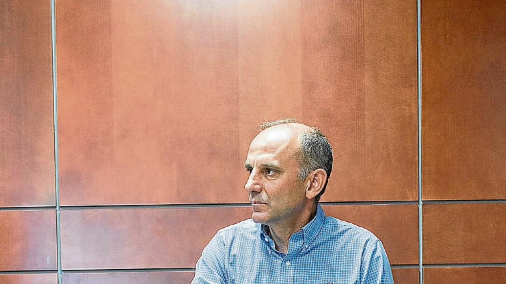 Ángel Martín González, en su despacho en las sede del club.