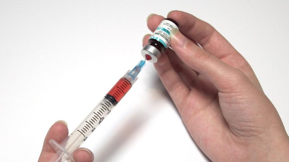 La vacuna de dosis alta ('Fluzone High-Dose') fue aprobada en 2009 por la agencia norteamericana del medicamento.