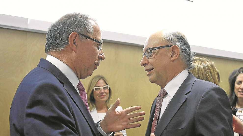 Fernando Gimeno y Cristóbal Montoro, en el Consejo de Política Fiscal del pasado julio.