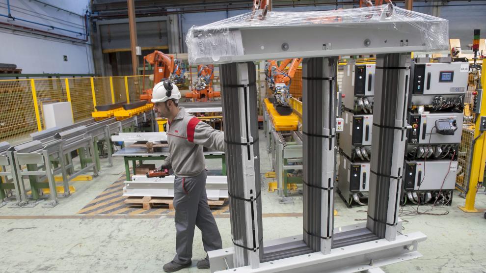 El sector industrial sigue liderando las exportaciones en la Comunidad.