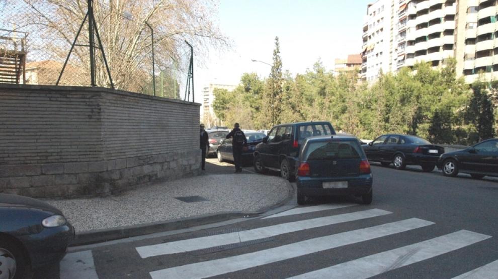 Numerosos bordillos de Zaragoza no son accesibles