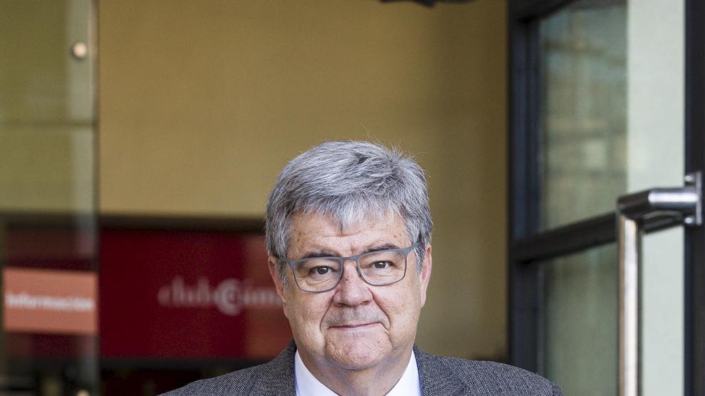 Guillem López Casasnovas, en la Cámara de Zaragoza, el día 6 de abril antes de dar una charla en el ciclo 'Visiones de la economía'.