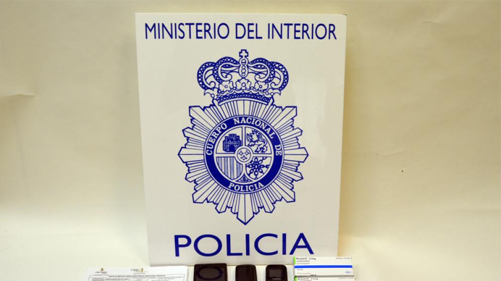 La Policía encontró en poder del detenido varias cajas del medicamento con un total de 360 comprimidos, además de 29 recetas falsificadas y 458 euros.