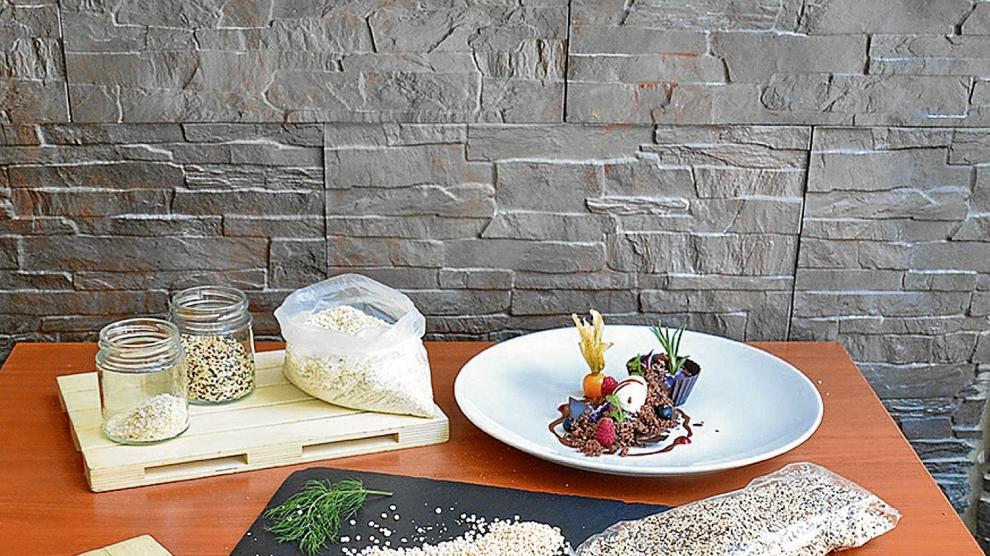 Quinoa en diversas presentaciones y platos que la integran en el restaurante La Quinoa, de Zaragoza.