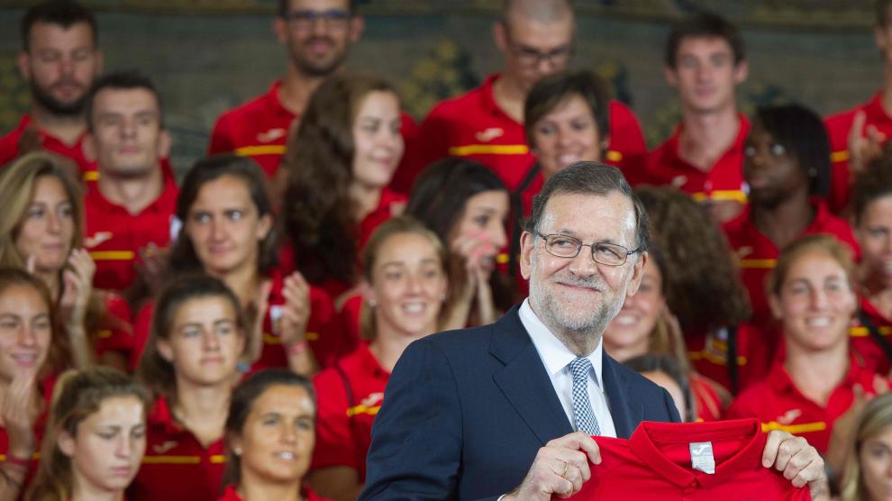 Mariano Rajoy se ha reunido con un centenar de olímpicos españoles en el Palacio de la Moncloa.