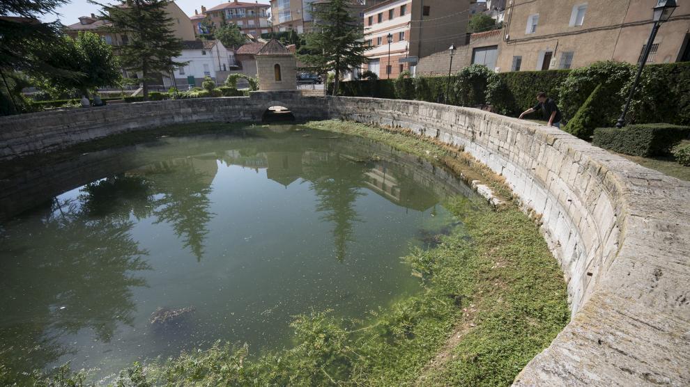 La fuente de Cella lleva dos meses sin manar por el periodo de sequía.