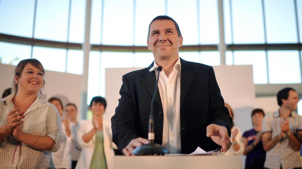 Arnaldo Otegi durante una presentación antes de ser inhabilitado a las elecciones