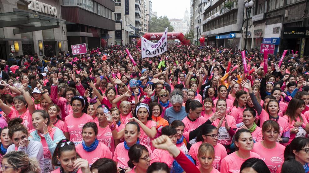 Participantes en la Carrera de la Mujer de Zaragoza.