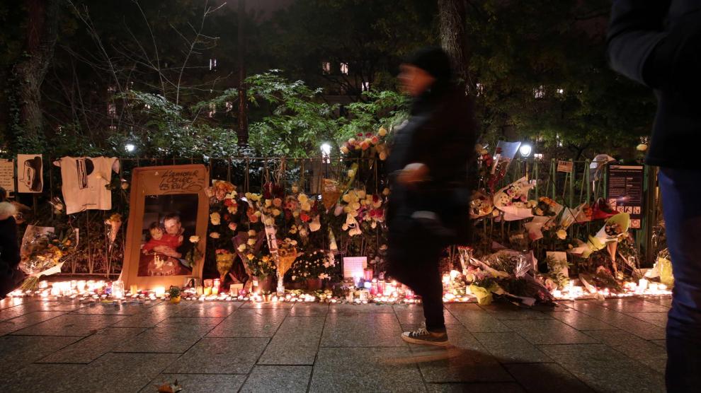 Homenaje a las víctimas de los atentados en París