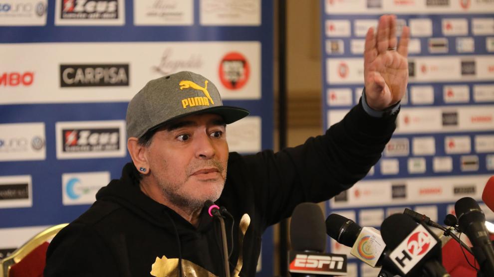 Diego Armando Maradona en Nápoles este domingo.