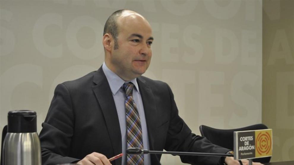 El diputado popular Fernando Galve, en la sala de prensa de las Cortes de Aragón