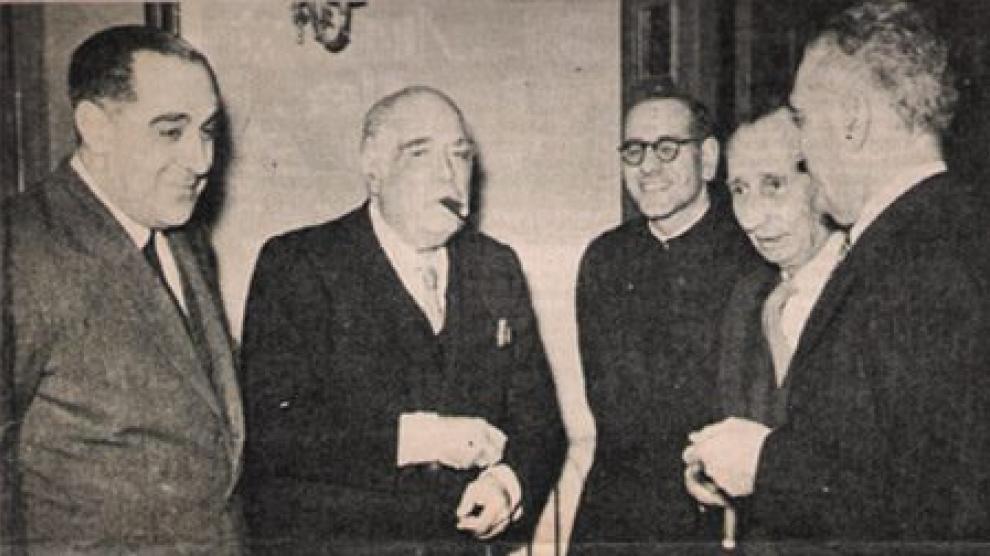 Castro y Calvo (a la izquierda), con Eugenio d'Ors, en 1953.