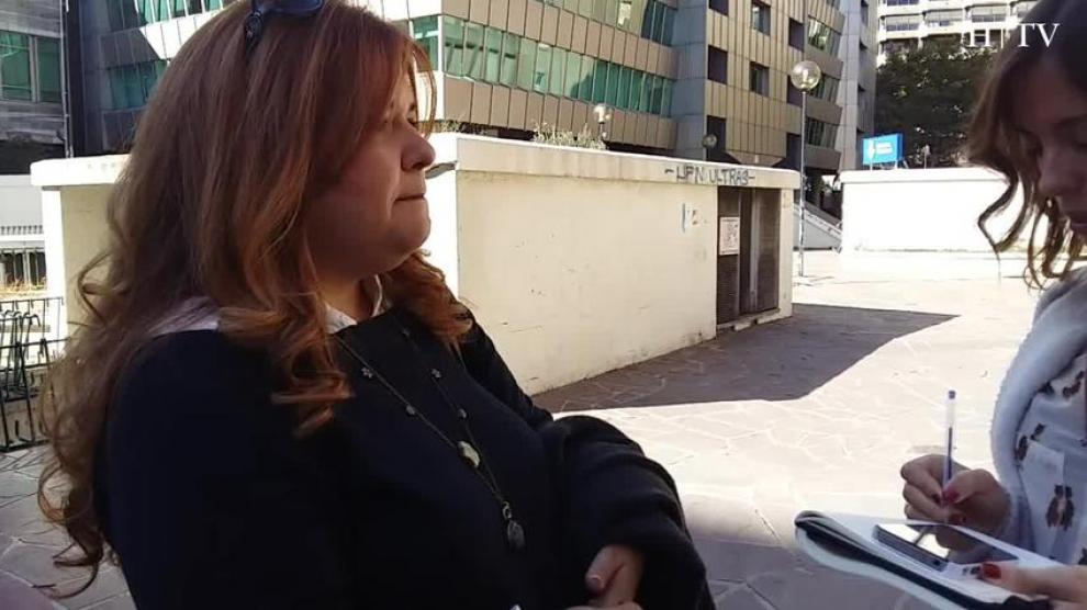 "Yo lo que quiero es trabajar, no vivir de ayudas", defiende María Isabel Urdaneta, madre 'sola' de 48 años.