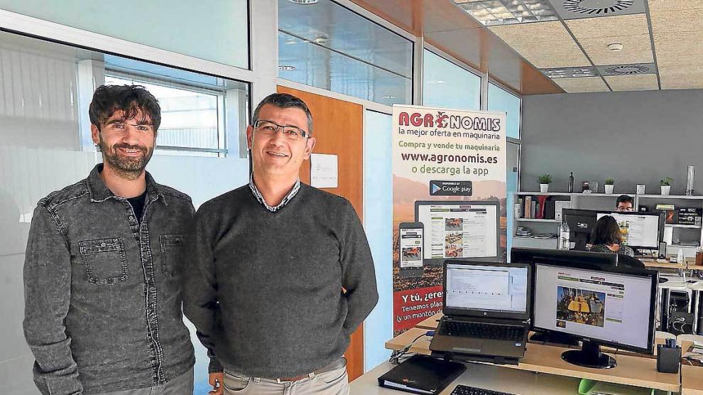 Ángel Carrasquer -izquierda- y José Manuel Pérez, en la sede de la empresa en Walqa.