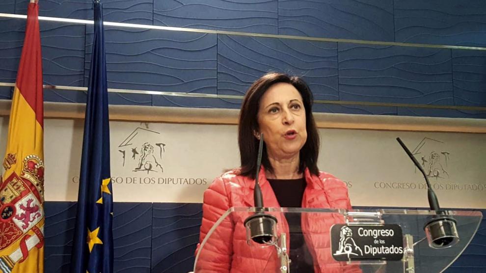 Margarita Robles recuerda que el PSOE también ha condenado los tuits ofensivos hacia Sánchez Camacho.