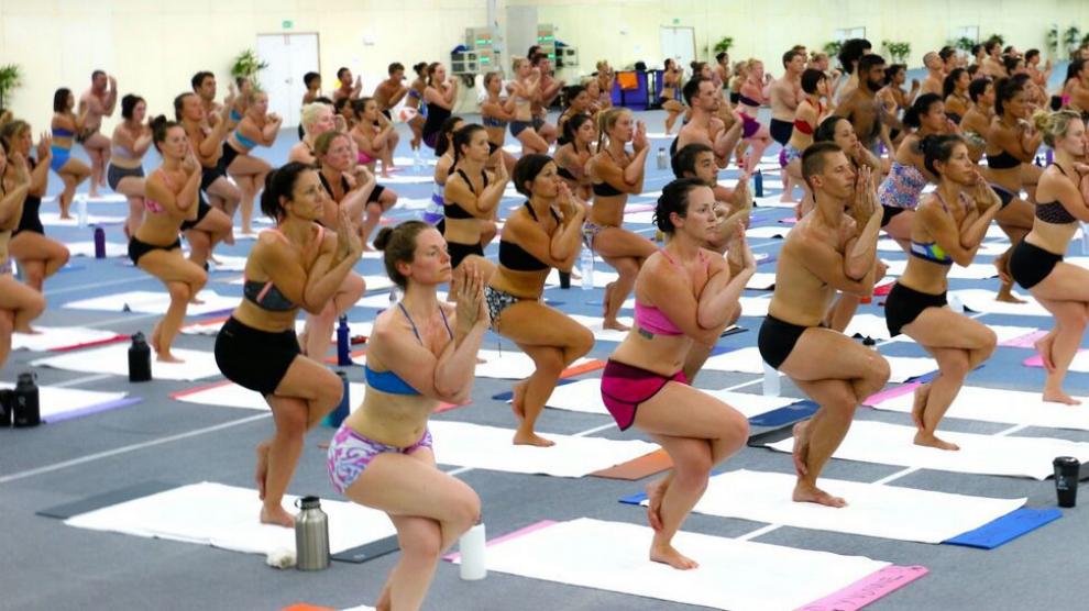 La última novedad en el mundo del yoga es el 'brikam', que consiste en practicar esta actividad en un espacio a 40 grados de temperatura y con un 50 por ciento de humedad
