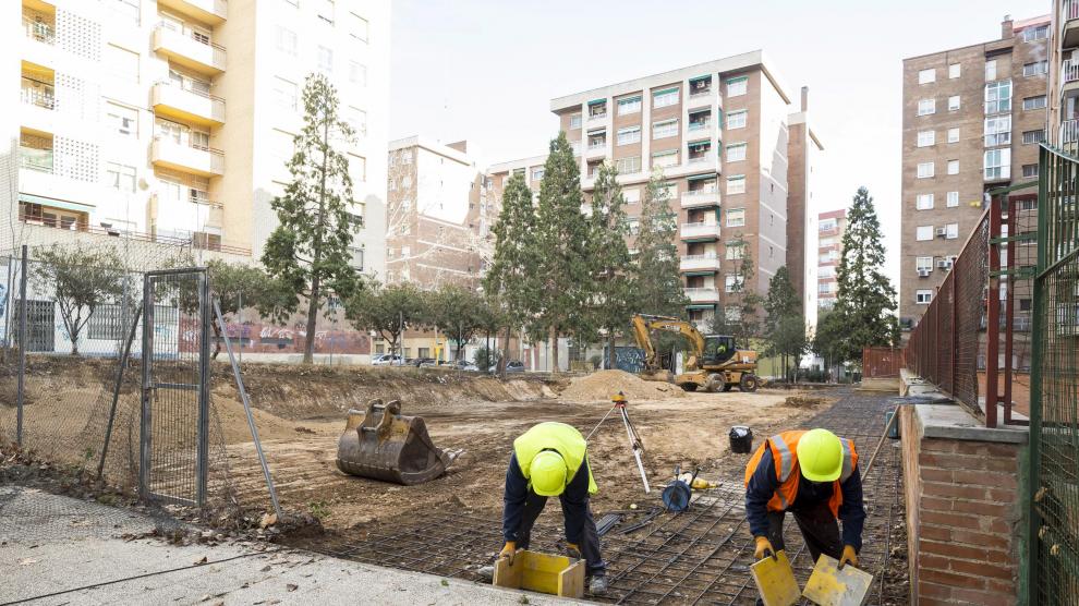 Los trabajos para acondicionar el terreno de la calle de Celanova comenzaron hace pocos días.