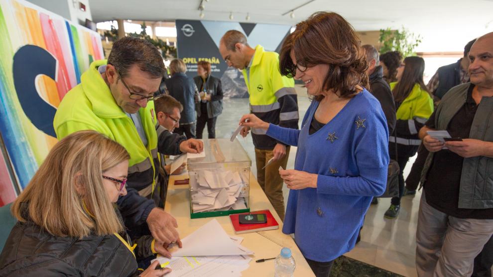 Primeras votaciones en Opel