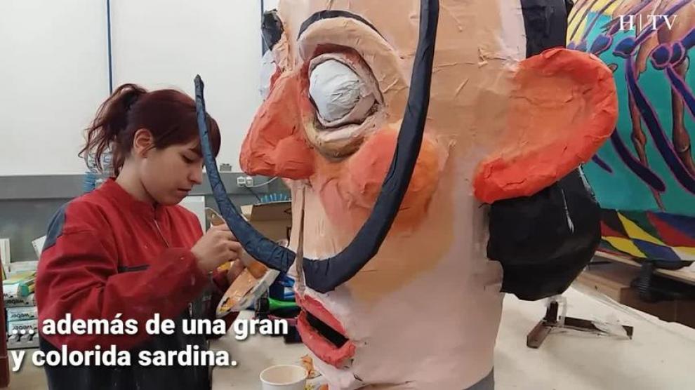 Últimas pinceladas para el pasacalles del entierro de la sardina