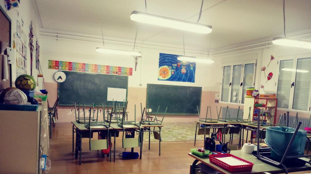 Aulas vacías esta mañana en el colegio de Biota.
