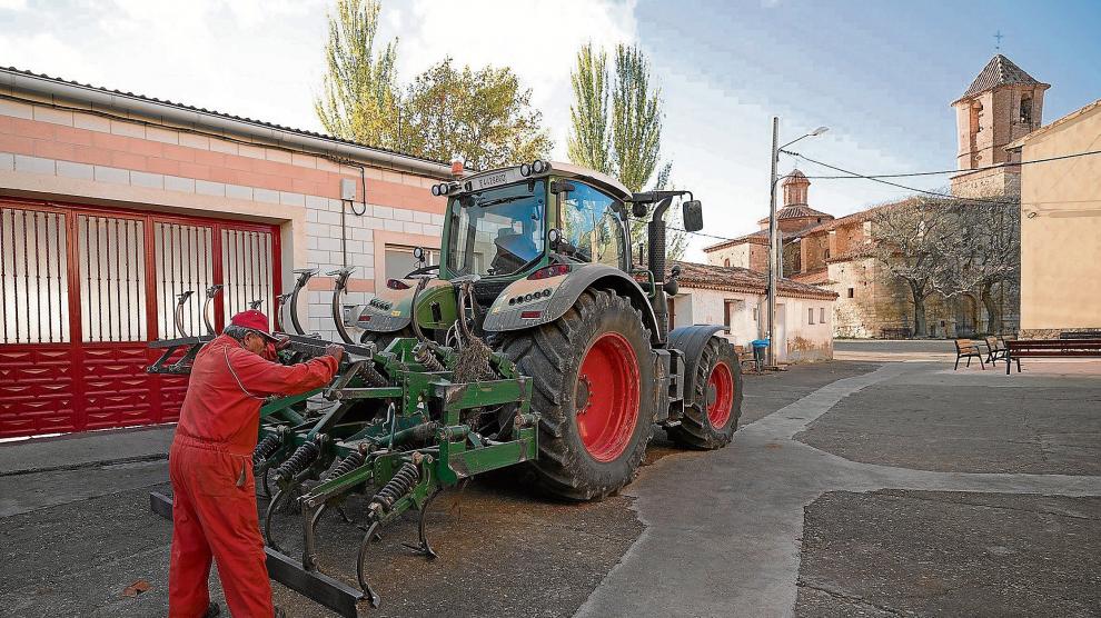 Hay agricultores que alargan su actividad pasadas los 65 años.