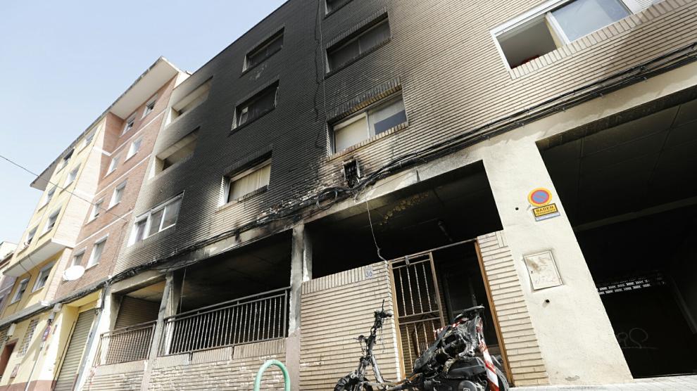 Incendio de contenedores en Torrero