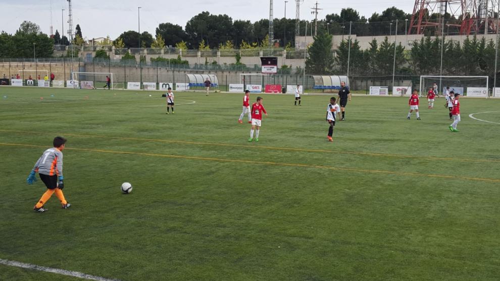 Fútbol. Benjamín Preferente. Stadium Venecia vs. Juventud