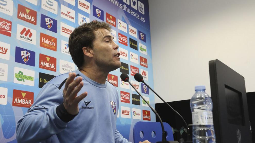 Joan Francesc Ferrer 'Rubi', entrenador del Huesca, este jueves durante su comparecencia ante los medios de comunicación.