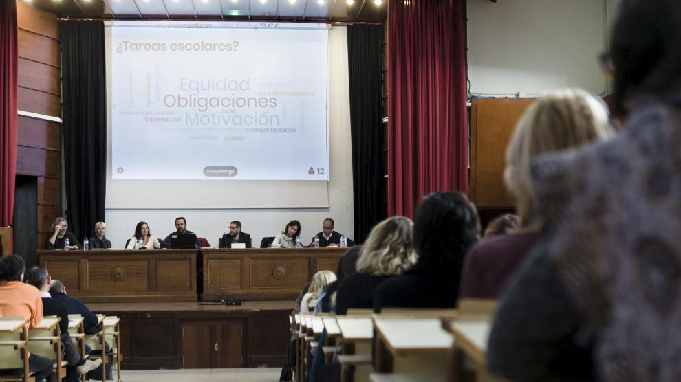 Jornada de debate sobre los deberes en Aragón celebrada el pasado diciembre en Zaragoza
