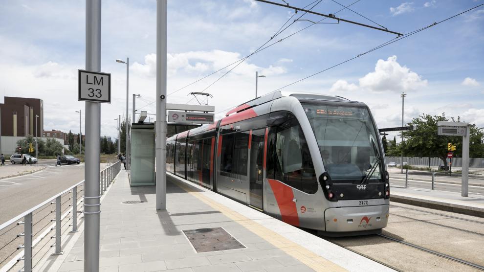 El Ayuntamiento refuerza la señalización del tranvía