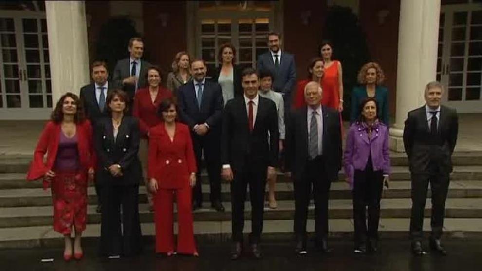 Vídeo: Pedro Sánchez reúne a su gabinete por primera vez en su primer
