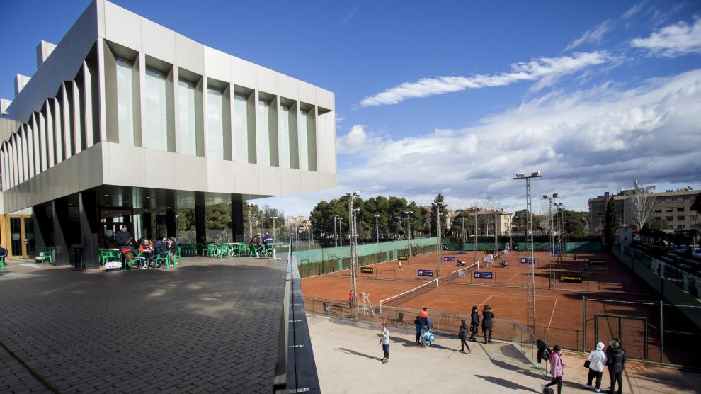 Las pistas del Stadium Casablanca acogen el Campeonato de España Júnior de tenis.