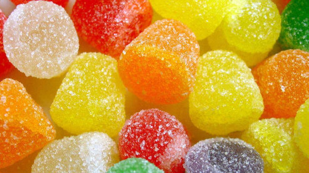 El Reino Unido quiere prohibir la venta de golosinas en supermercados.