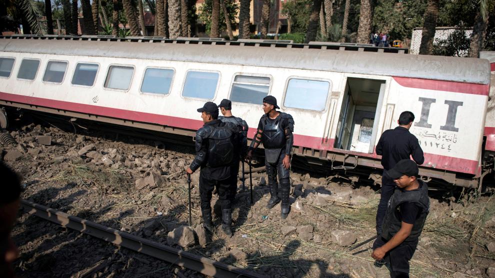 Tren descarrilado este viernes en Egipto