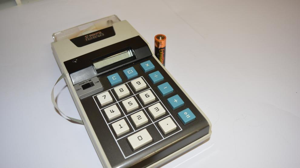 guapo Normal Inocente Instaciencia: Pocketronic, la primera calculadora portátil de la historia |  Noticias de Divulgación en Heraldo.es