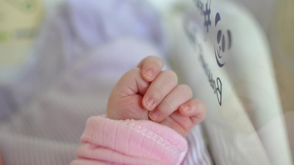 Les hacía creer que las células madre del cordón umbilical eran crioconservadas