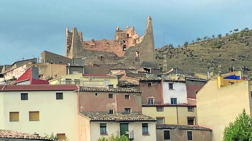 El castillo, declarado Bien de Interés Cultural, domina la panorámica de Jarque de Moncayo.