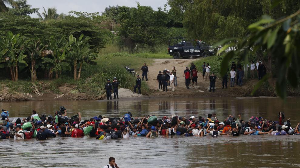 La segunda caravana migratoria entra en M xico y se entrega a las