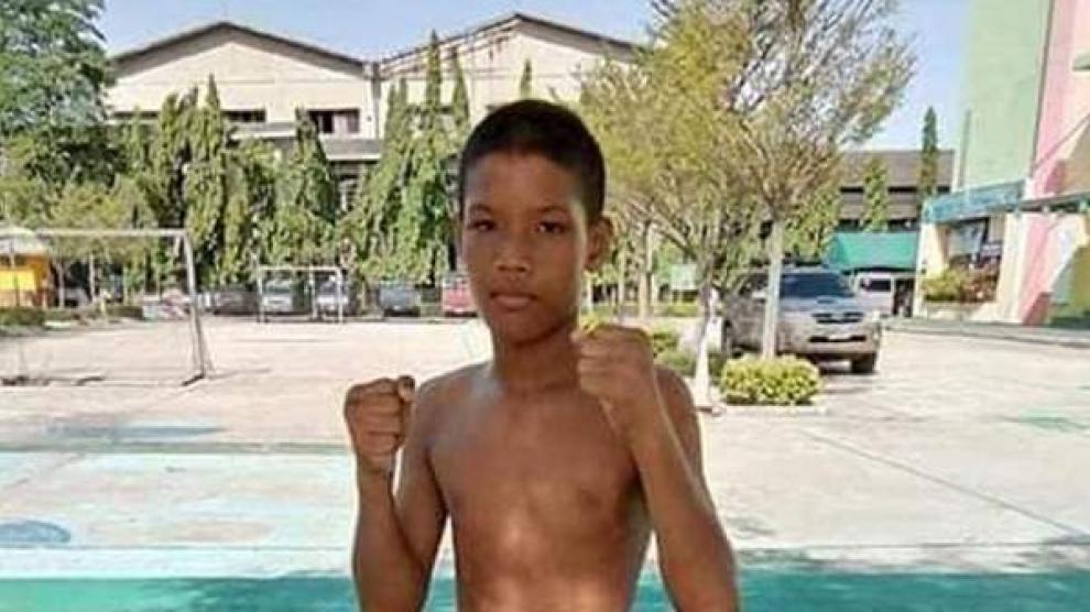 Phetmongkol Por Peenapat, el niño de 13 años fallecido en un combate en Tailandia.