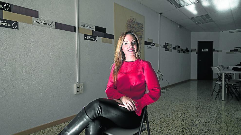 La candidata de Podemos a la Presidencia de Aragón, Maru Díaz, en la sede del partido.
