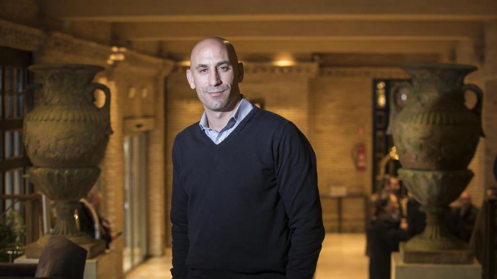 Luis Rubiales, el pasado viernes, posa para HERALDO en el Hotel Palafox de Zaragoza.