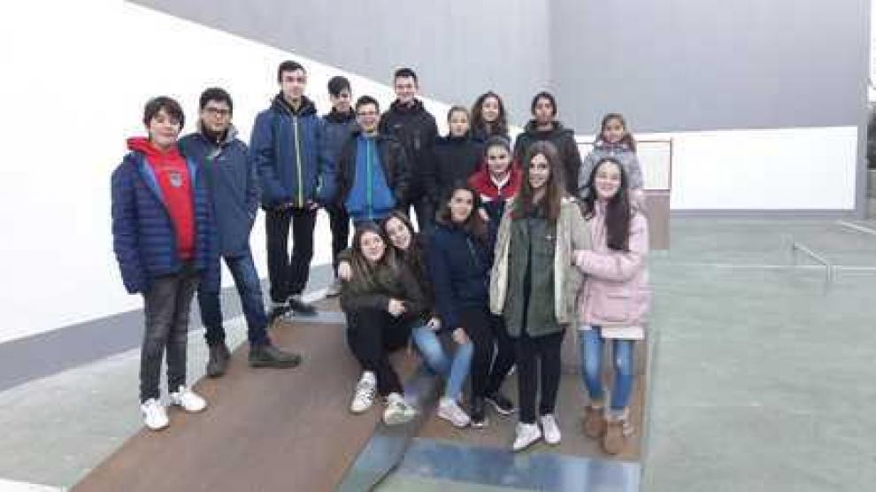 Jóvenes de Cuarte decorarán con grafitis y pintura mural el skate park.