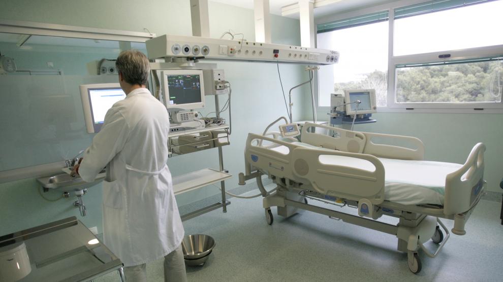 UCI HOSPITAL MIGUEL SERVET / 9-01-09 / FOTO: JUAN CARLOS ARCOS